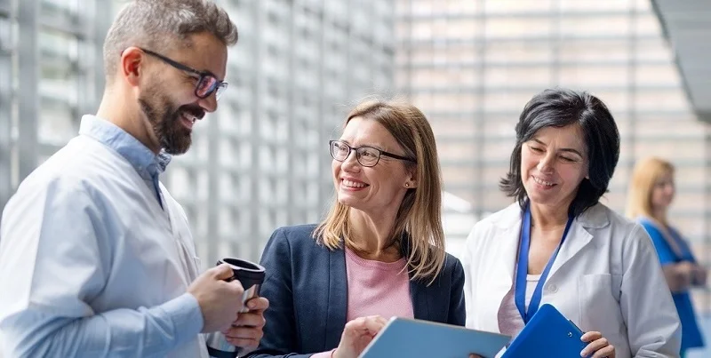 Medicine, peoples, doctors